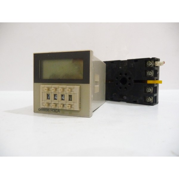 Solid State Digital Timer with Base, H3CA-8, 24 VDC, Omron